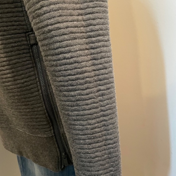 All In Motion sweatshirt funnel neck long sleeve thumb holes gray extra small - Picture 3 of 5